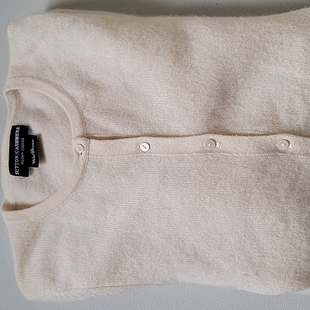 100% Cashmere Ivory Cardigan Sweater - Picture 3 of 6